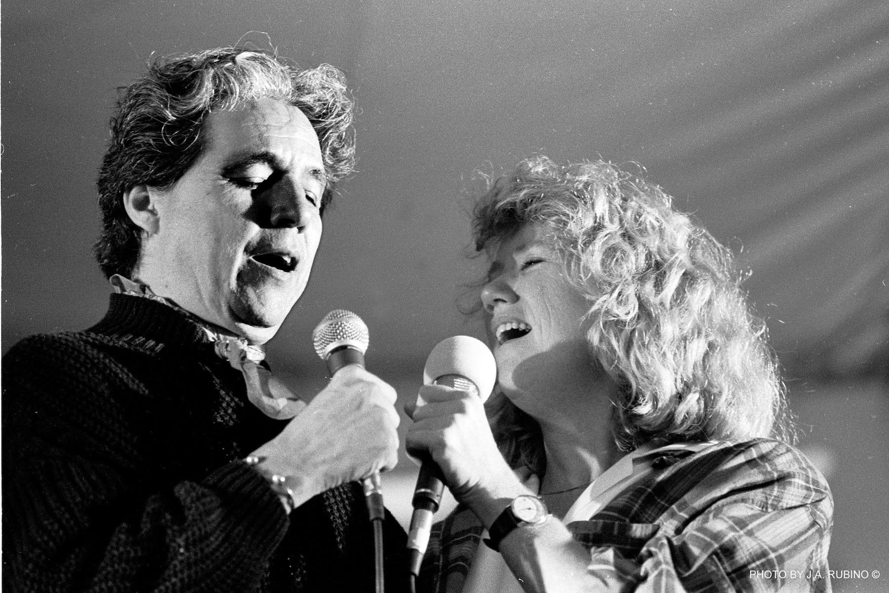 Holly Near and Luis Enrigue Mejia Godoy de Nicaragua performing at the Redwood Music Festival, 1989. Photo Credit: J.A. Rubino. Photo courtesy of Holly Near.