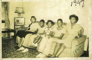 Valda with family, 1947.